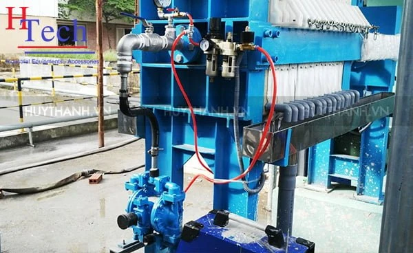 Bơm Màng Máy Ép Bùn Công Nghiệp Nên Chọn Loại Bơm Nào? 4 Vì Sao Nên Lựa Chọn Bơm Màng Máy Ép Bùn Công Nghiệp ?