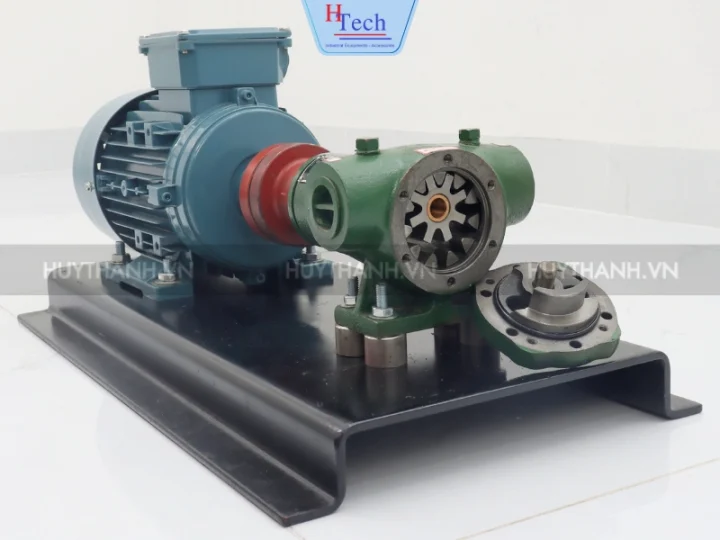 Máy Bơm Dầu, Máy Bơm Xăng: Cẩm Nang Kỹ Thuật Chuyên Sâu Và Giải Pháp Luân Chuyển An Toàn 4 May Bom Xang Dau Huy Thanh 4